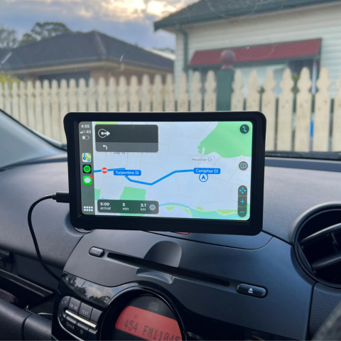 Sistem multimedia auto - ecran HD și CarPlay wireless