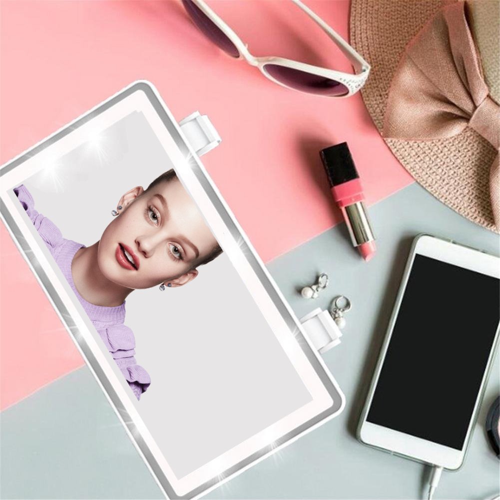 Zrcadlo na make-up do auta — Pohodlí a elegance na cestách 