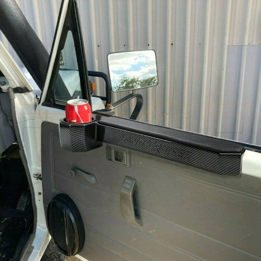 Organizator centralnej konsoli dla Toyoty Land Cruiser 70 — Praktyczne i uporządkowane przechowywanie 